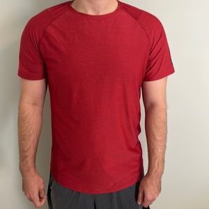 2 Men’s Under Armour workout t-shirts